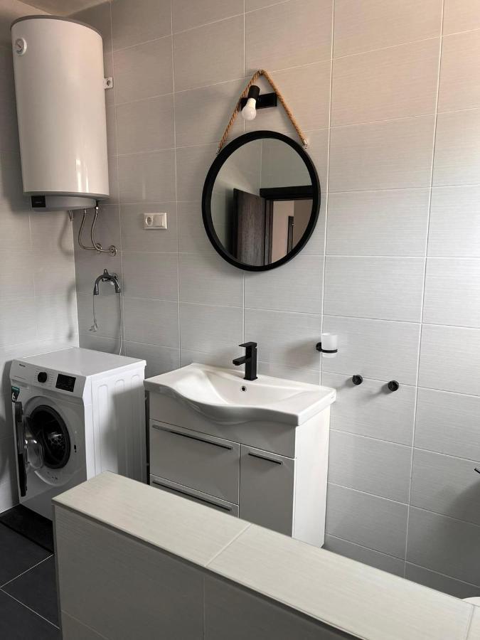 Apartment Lena Baška Voda Zewnętrze zdjęcie