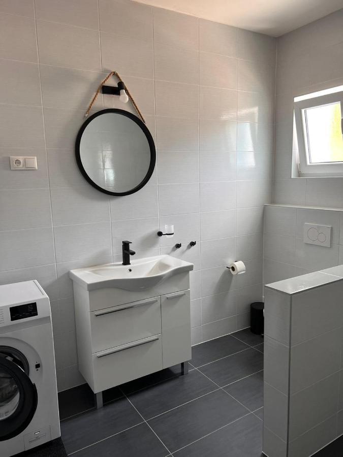 Apartment Lena Baška Voda Zewnętrze zdjęcie